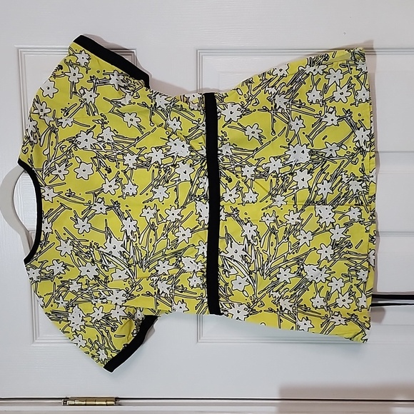 Koi mock wrap scrub top - Picture 3 of 6